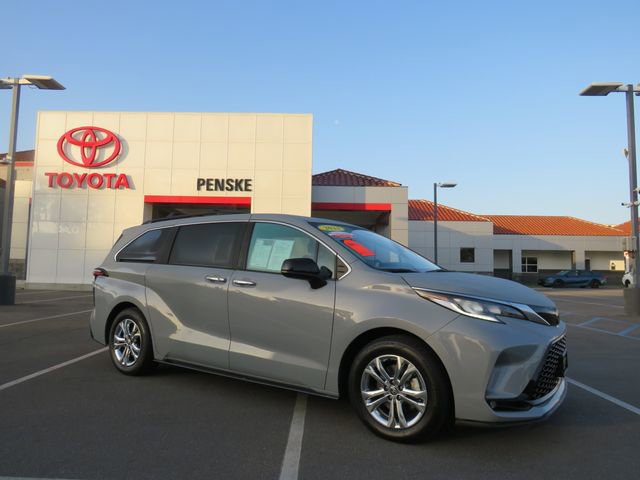 Certified 2023 Toyota Sienna XSE w/ XSE Plus Package image 14