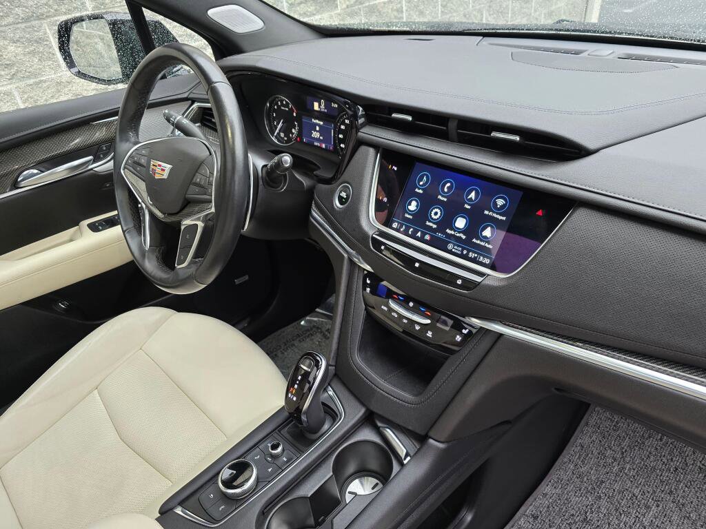 Used 2021 Cadillac XT5 Sportv w/ LPO, Floor Liner Package image 15