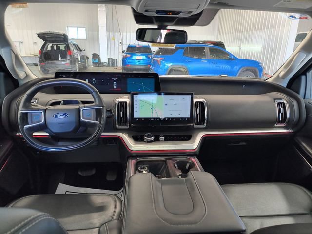Used 2025 Ford Expedition Platinum AWD/4WD image 9