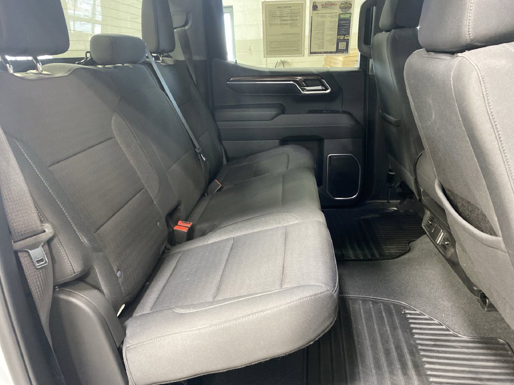 Certified 2024 Chevrolet Silverado 1500 LT AWD/4WD image 35