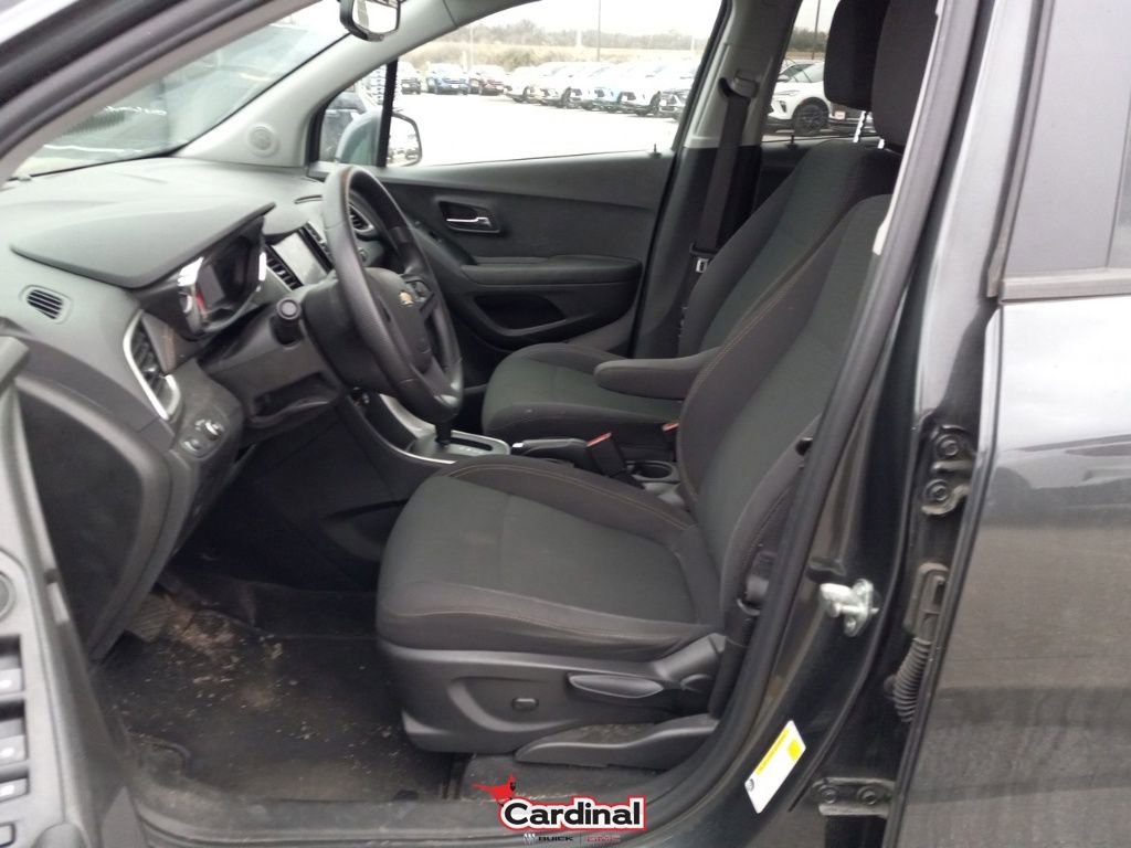 Used 2020 Chevrolet Trax LS w/ Tint and Cruise Package image 17