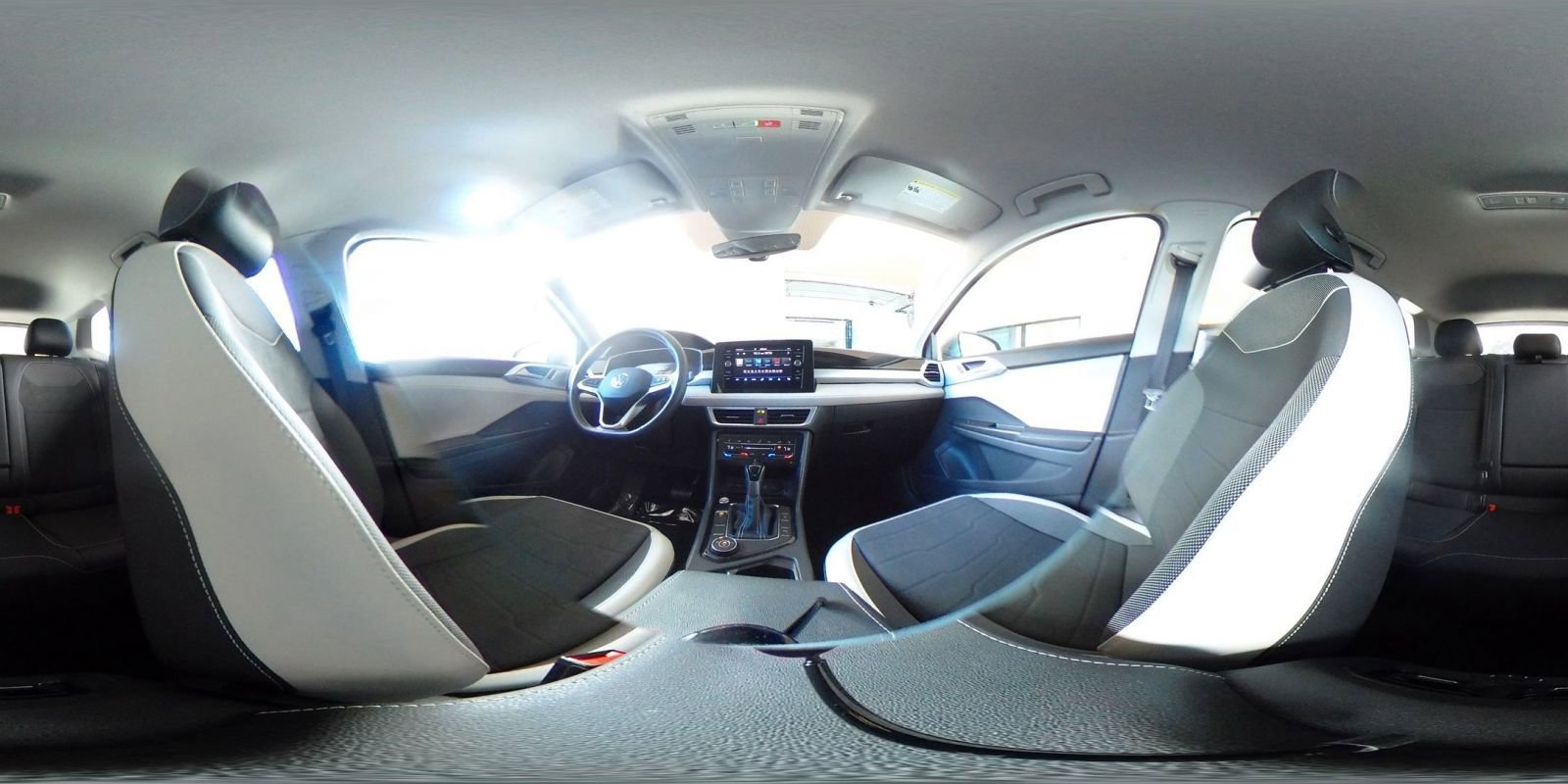 Used 2025 Volkswagen Taos SE image 51