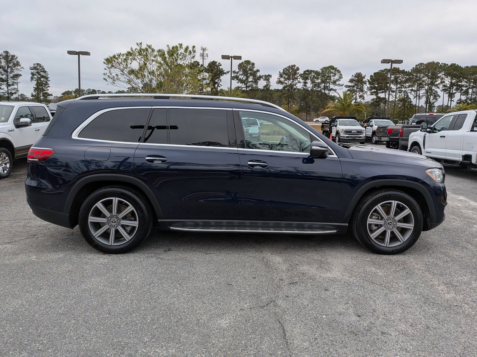 Used 2020 Mercedes-Benz GLS 450 4MATIC image 3
