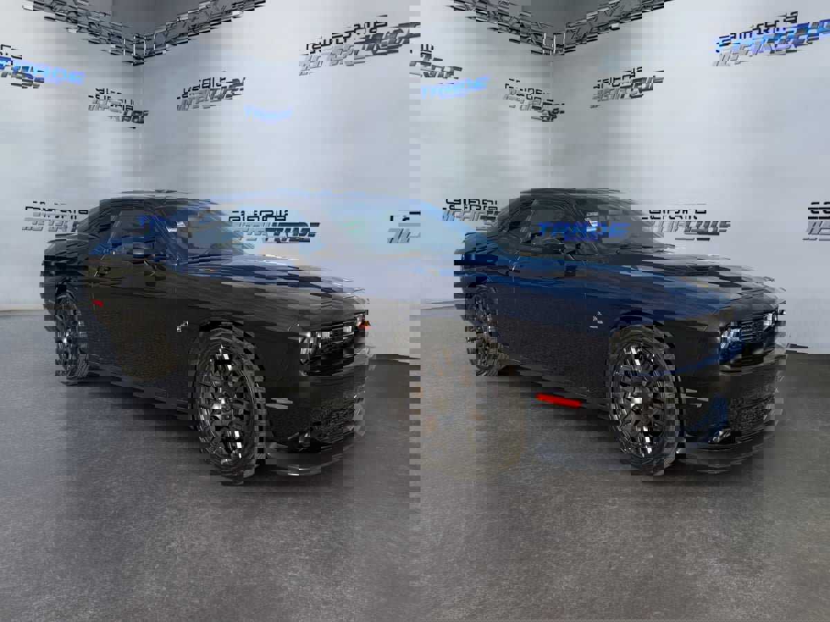 Used 2018 Dodge Challenger R/T Scat Pack image 3