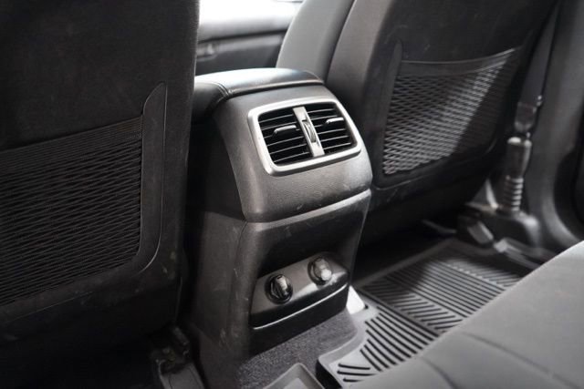 Used 2016 Kia Sorento LX image 31