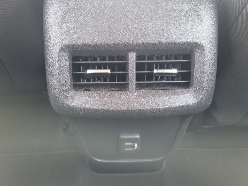 Used 2023 Chevrolet Equinox LS w/ LS Convenience Package AWD/4WD image 26