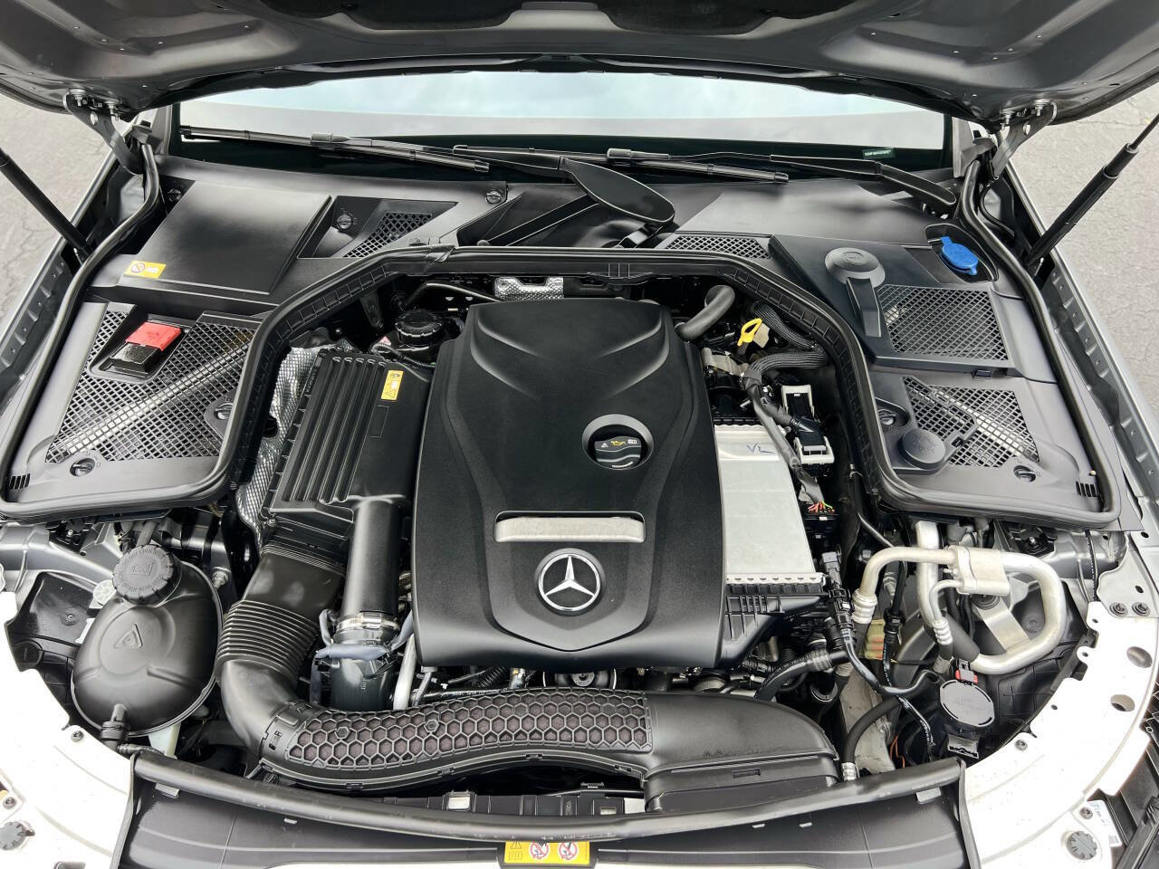 Used 2015 Mercedes-Benz C 300 Sedan image 29