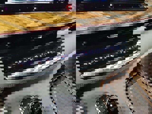 Certified 2024 Cadillac Escalade Premium Luxury Platinum image 22