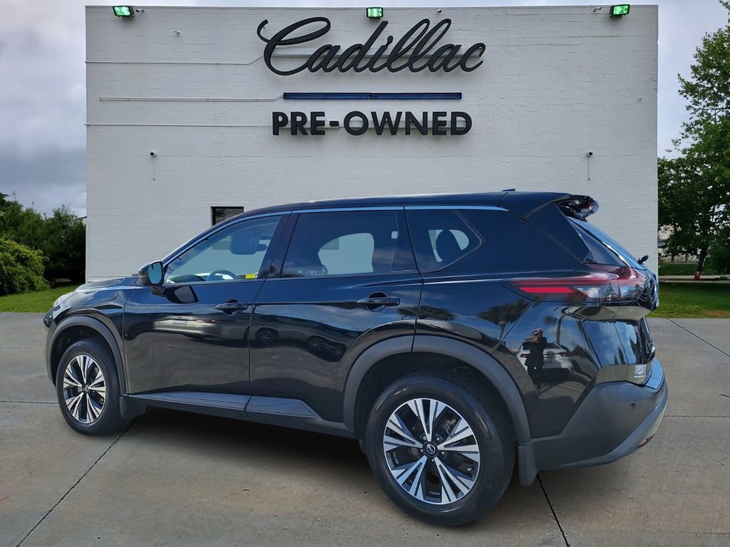 Used 2021 Nissan Rogue SV image 5