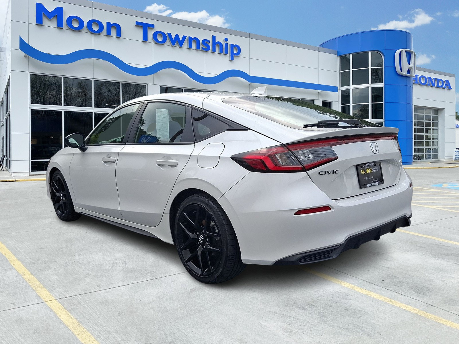 Used 2023 Honda Civic Sport image 4