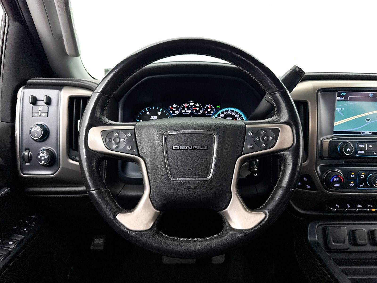 Used 2018 GMC Sierra 2500 Denali w/ Duramax Plus Package AWD/4WD image 33