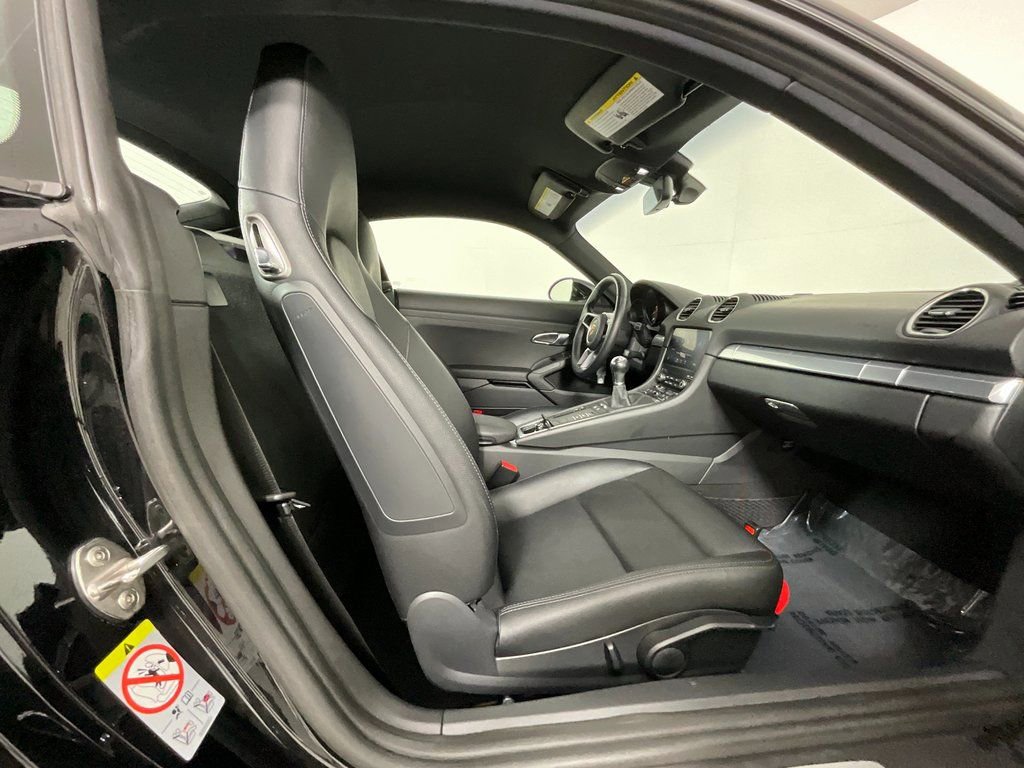 Used 2024 Porsche 718 Cayman image 14