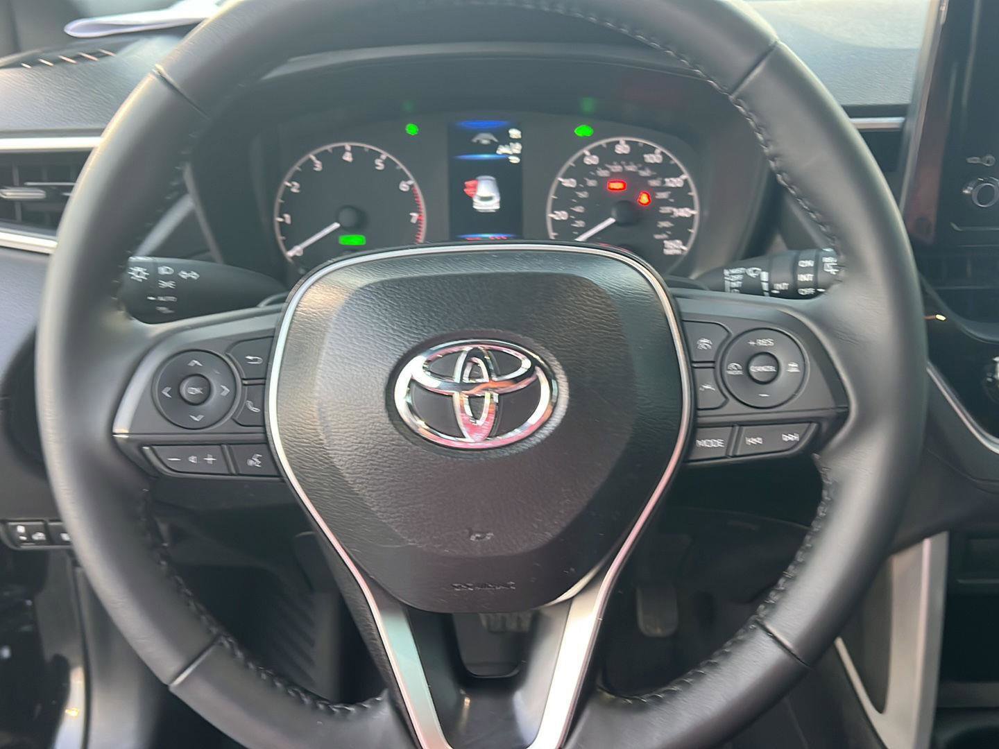 Used 2025 Toyota Corolla Cross AWD Hybrid image 20
