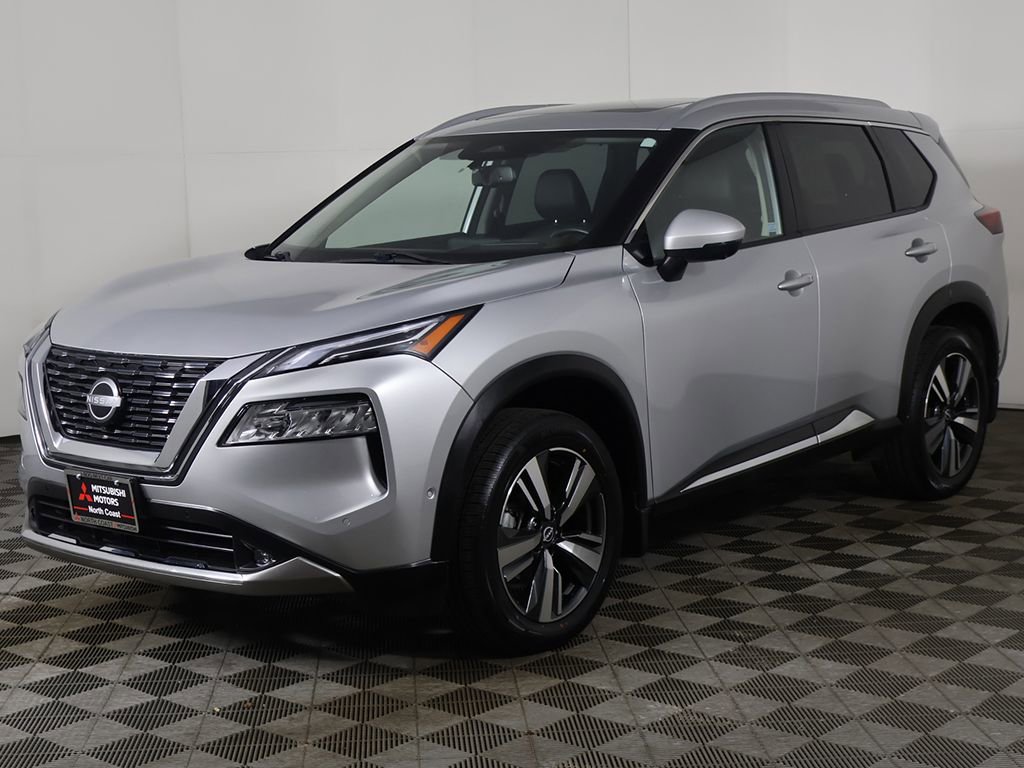 Used 2022 Nissan Rogue Platinum w/ Head-Up Display Package AWD/4WD image 9