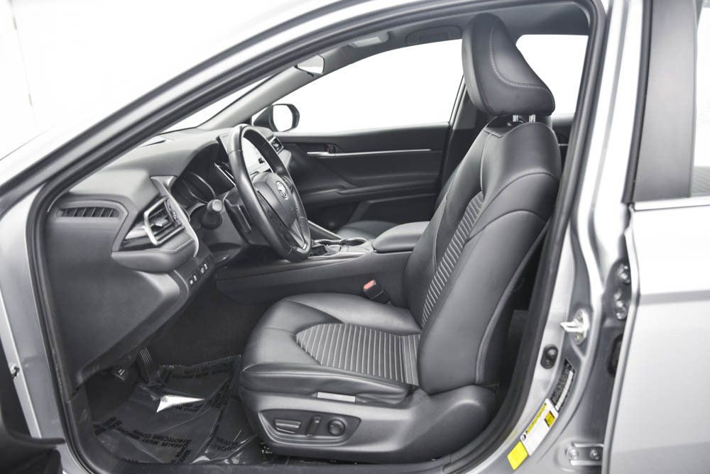 Used 2023 Toyota Camry SE image 12
