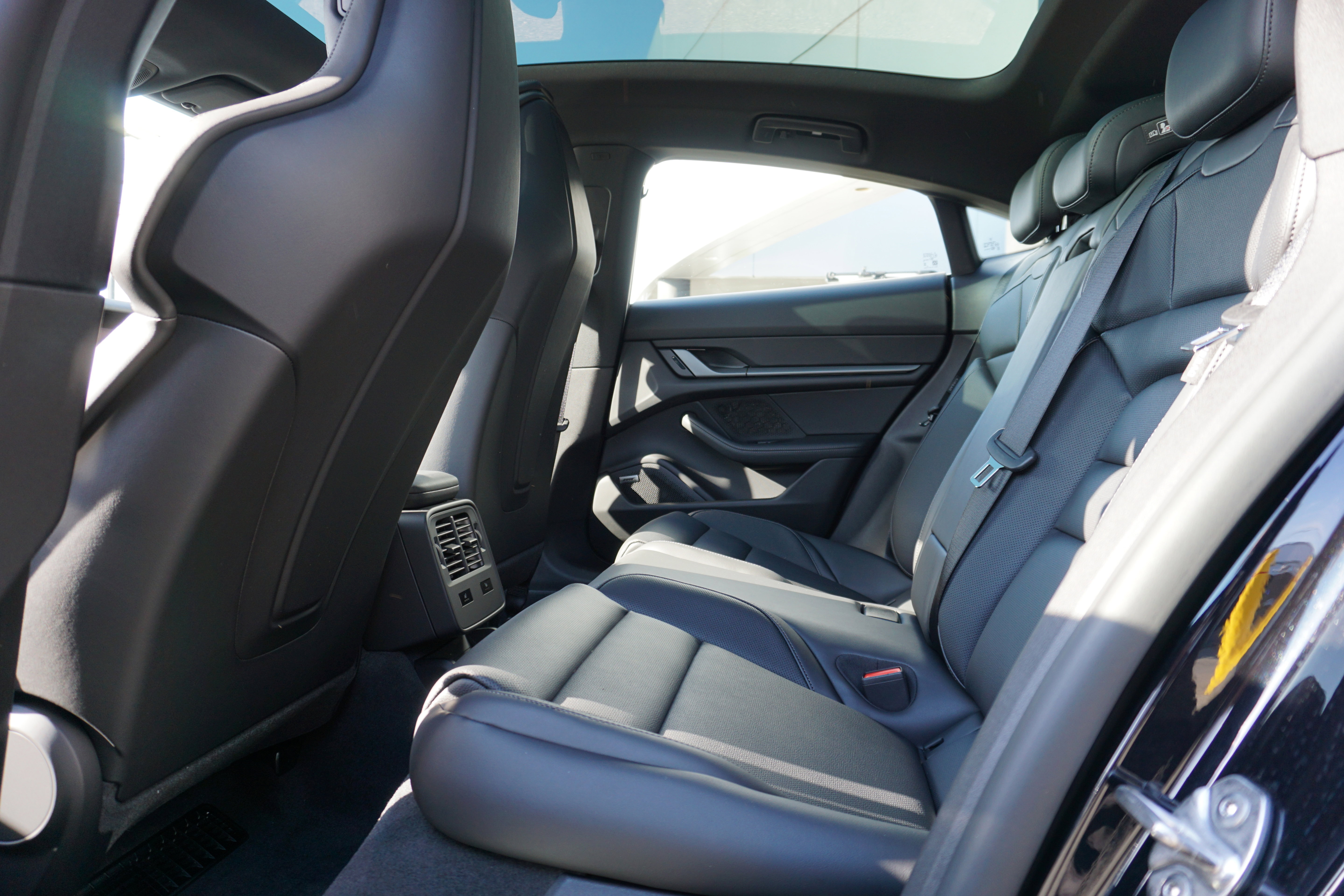 New 2026 Porsche Taycan 4S AWD/4WD image 23