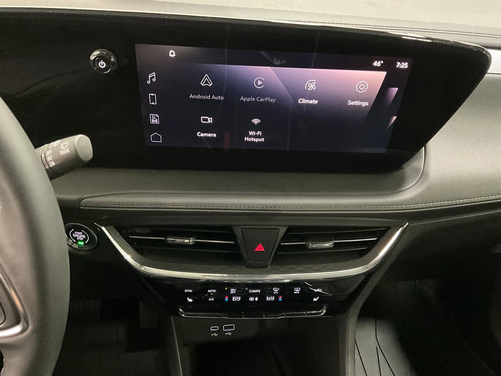Used 2025 Buick Encore GX Avenir w/ Avenir Technology Package image 6