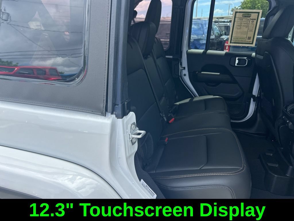 Certified 2025 Jeep Wrangler Unlimited Sahara AWD/4WD image 29