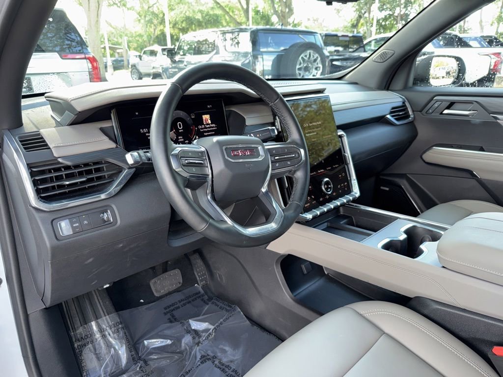Used 2026 GMC Acadia Elevation w/ Elevation Premium Package FWD image 18