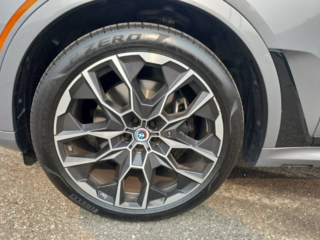 Used 2023 BMW X7 M60i w/ Executive Package AWD/4WD image 10