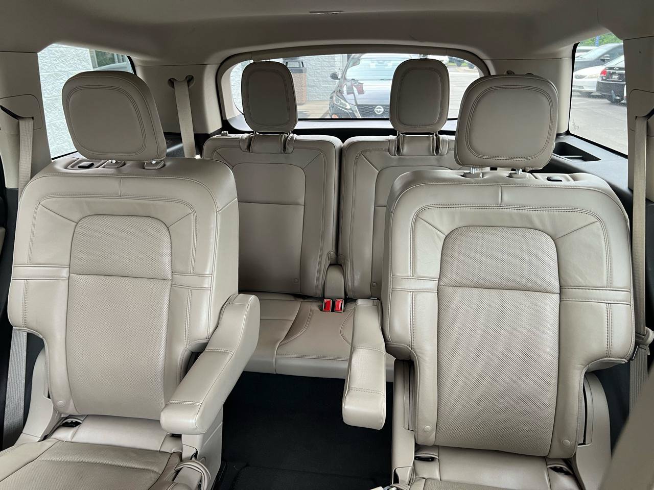 Used 2020 Lincoln Aviator Reserve w/ Elements Package Plus RWD image 14