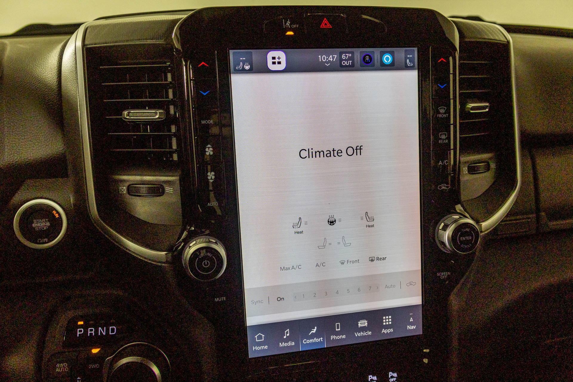 New 2026 RAM 1500 4x4 Crew Cab image 25