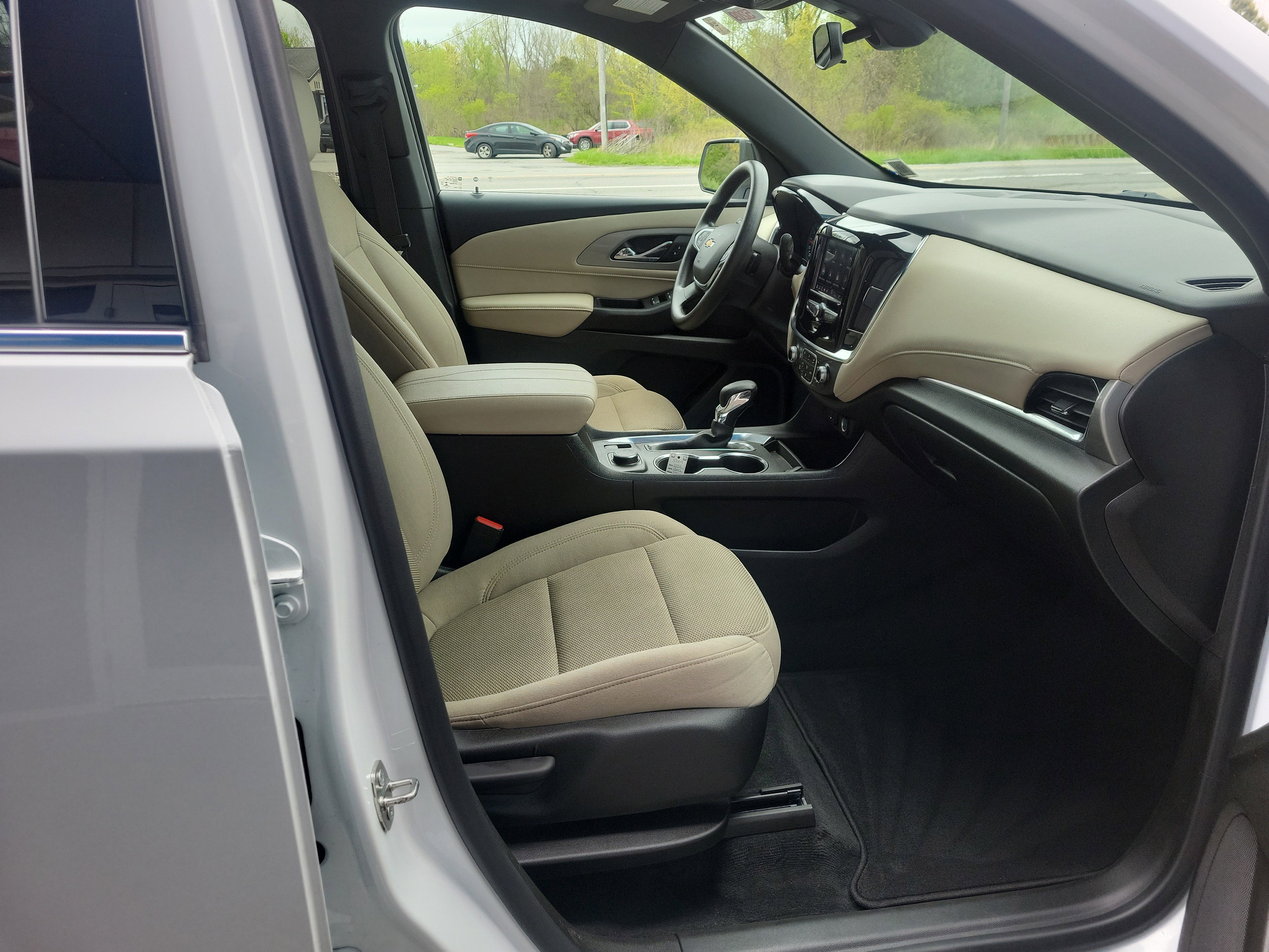 Certified 2022 Chevrolet Traverse LS image 18