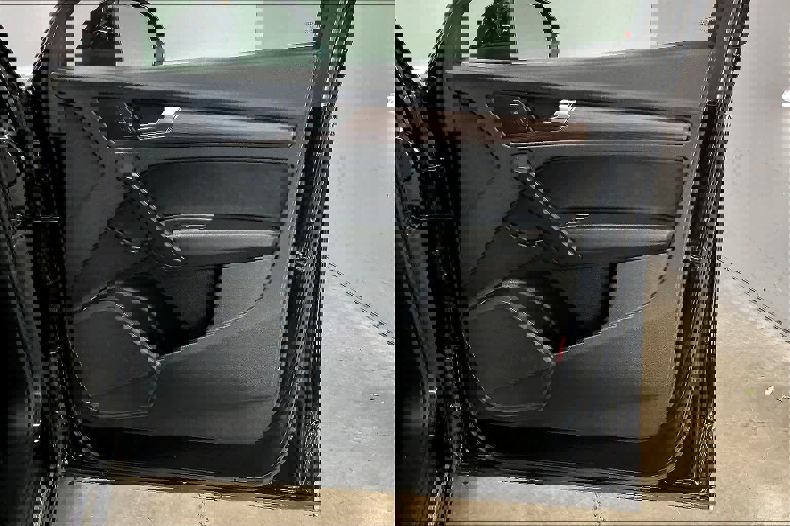 Used 2022 Audi Q5 e Premium w/ Convenience Package image 26