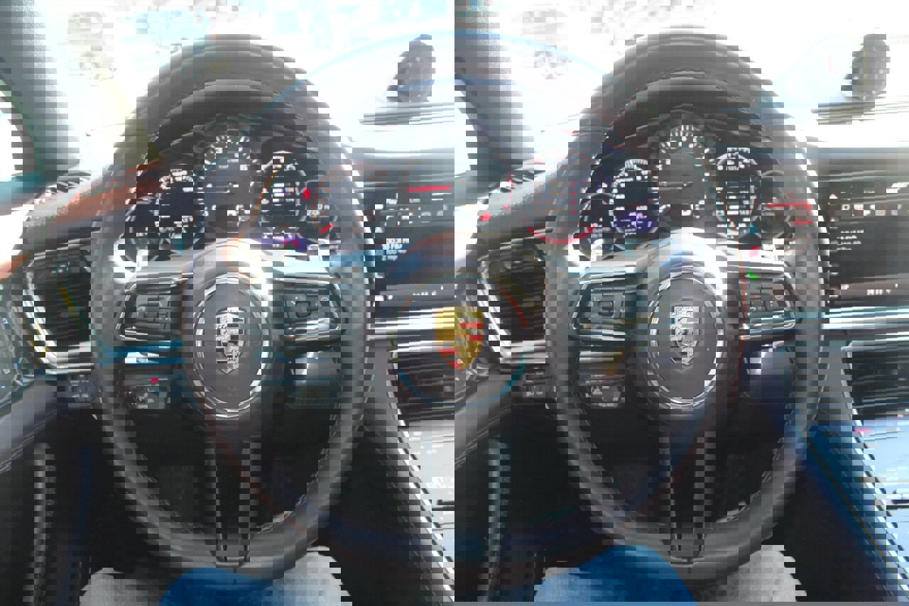 Used 2022 Porsche Panamera 4 image 6