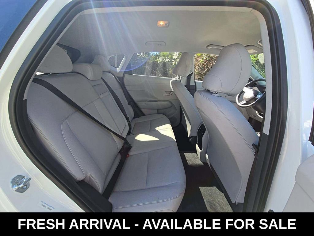 Used 2025 Hyundai Kona SEL image 13