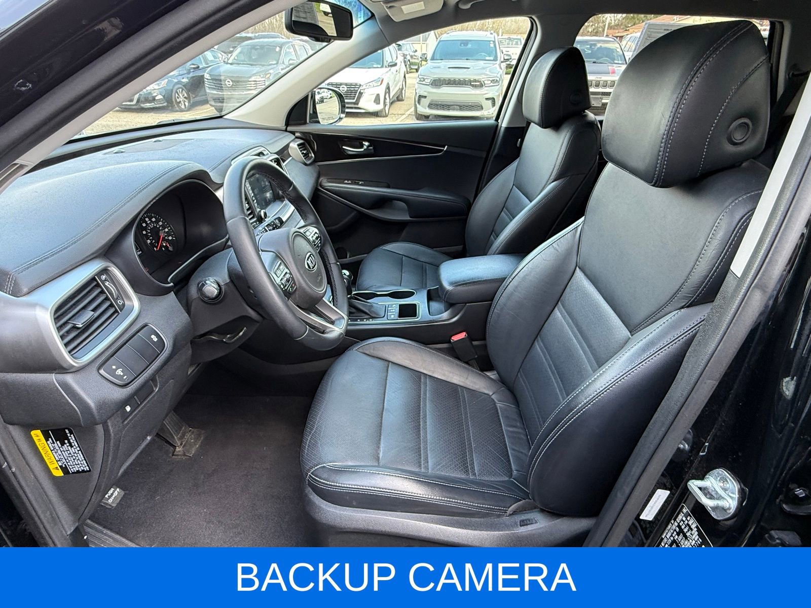 Used 2017 Kia Sorento LX w/ LX Convenience Package image 17