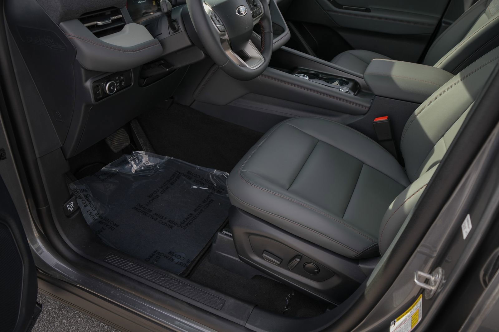 New 2026 Ford Explorer Active w/ Active Comfort Package image 18