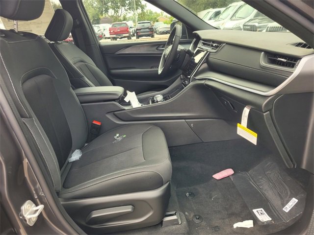 New 2025 Jeep Grand Cherokee Laredo image 15