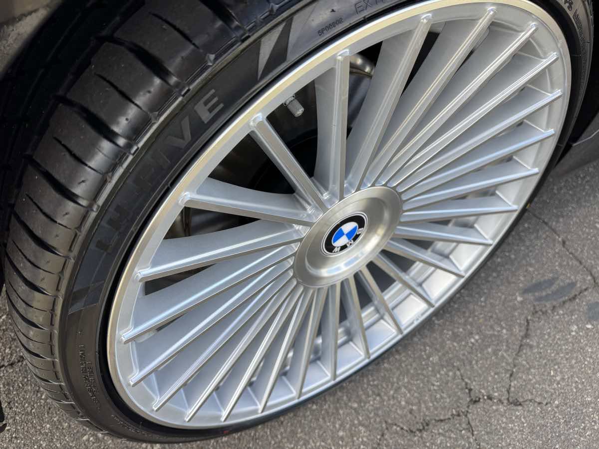 Used 2019 BMW 740i w/ Executive Package image 29