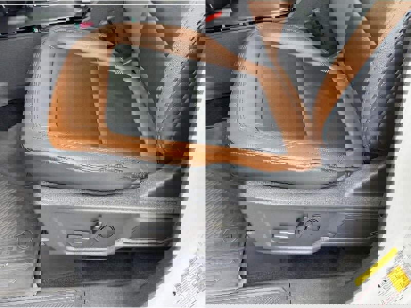 Used 2024 Ford Bronco Outer Banks image 20