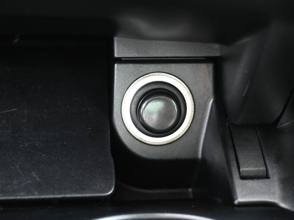 Used 2021 Mercedes-Benz GLC 300 4MATIC image 25