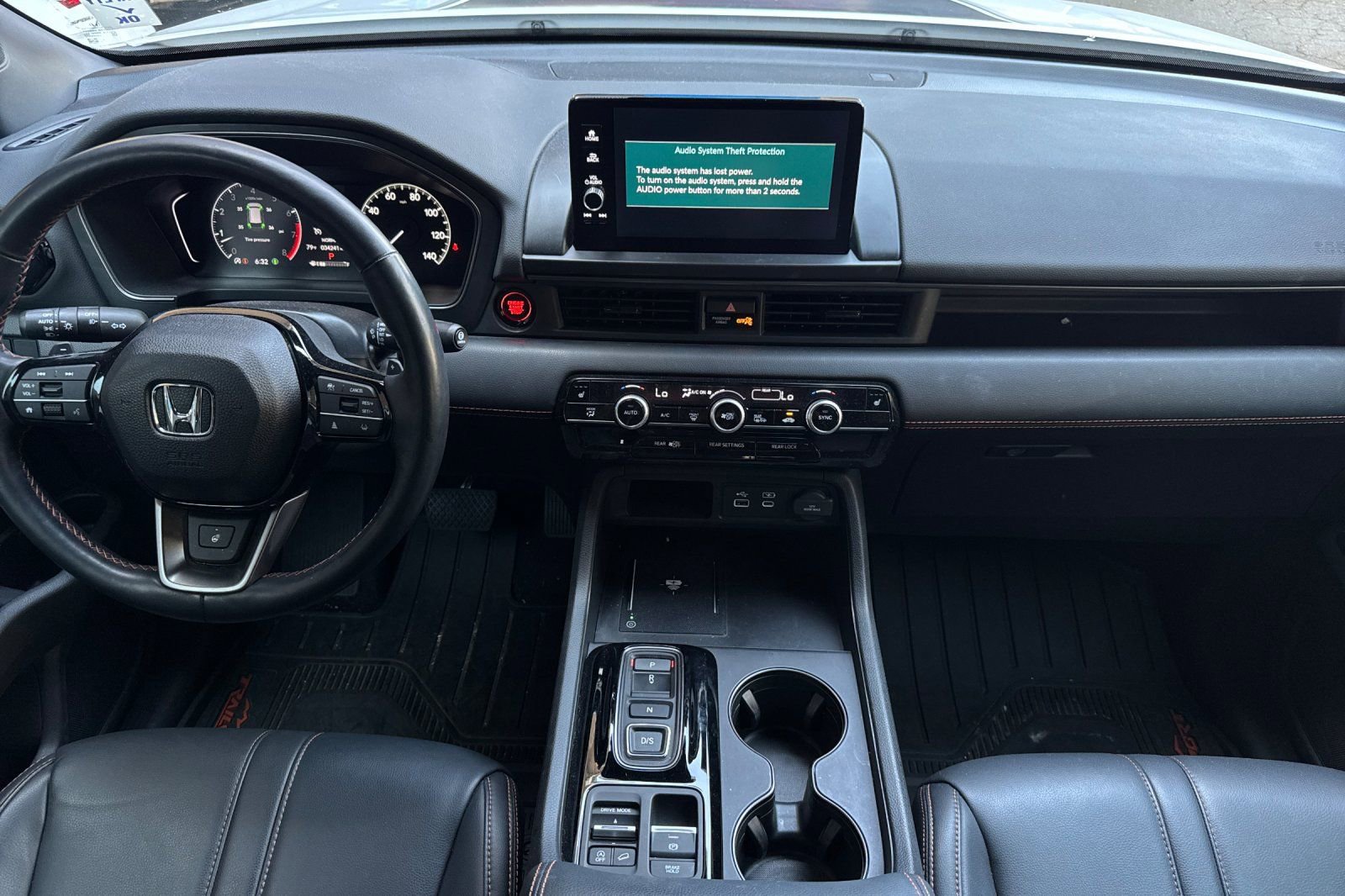 Used 2024 Honda Pilot TrailSport image 9