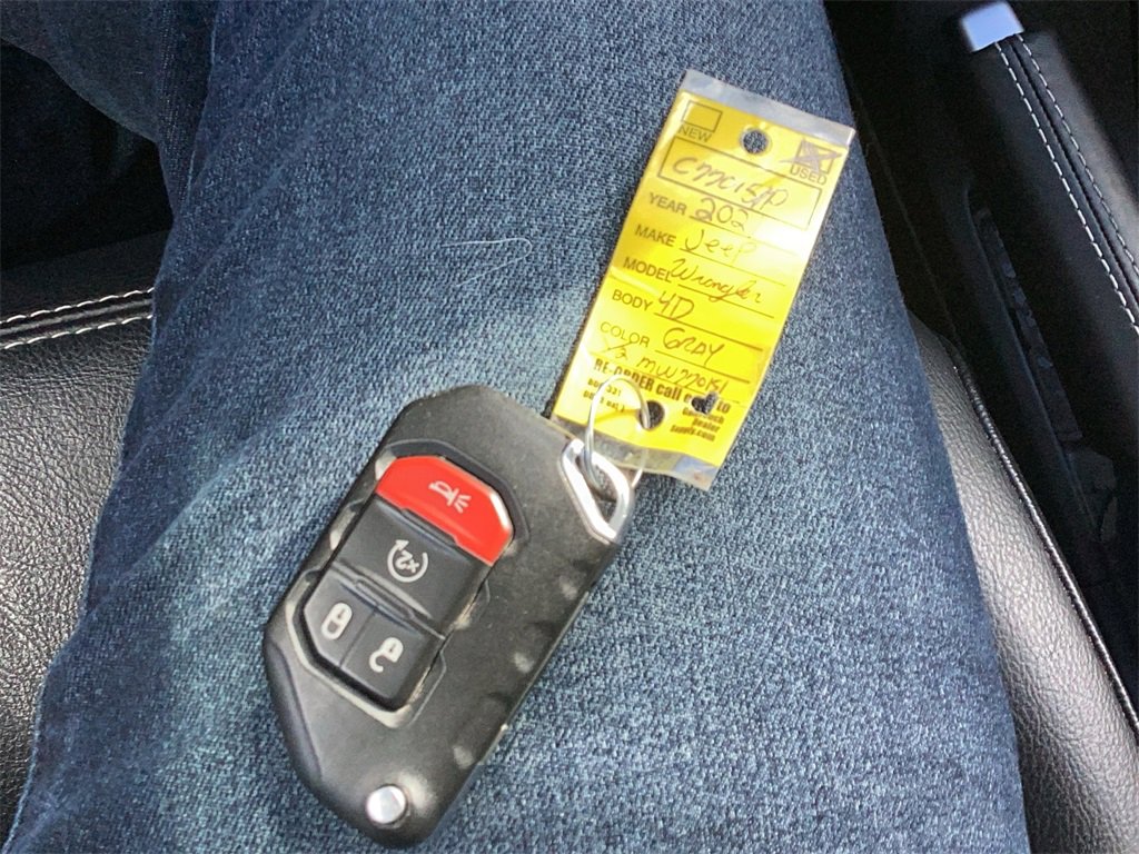 Used 2021 Jeep Wrangler Unlimited Sahara w/ Cold Weather Group image 29