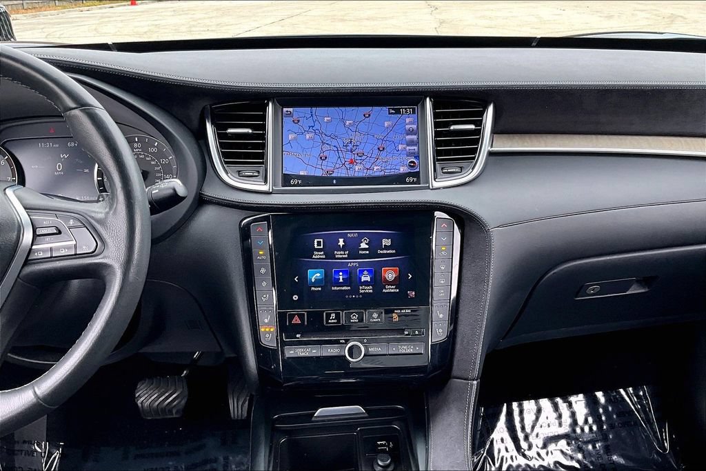 Certified 2019 INFINITI QX50 Essential w/ Sensory Package AWD/4WD image 19