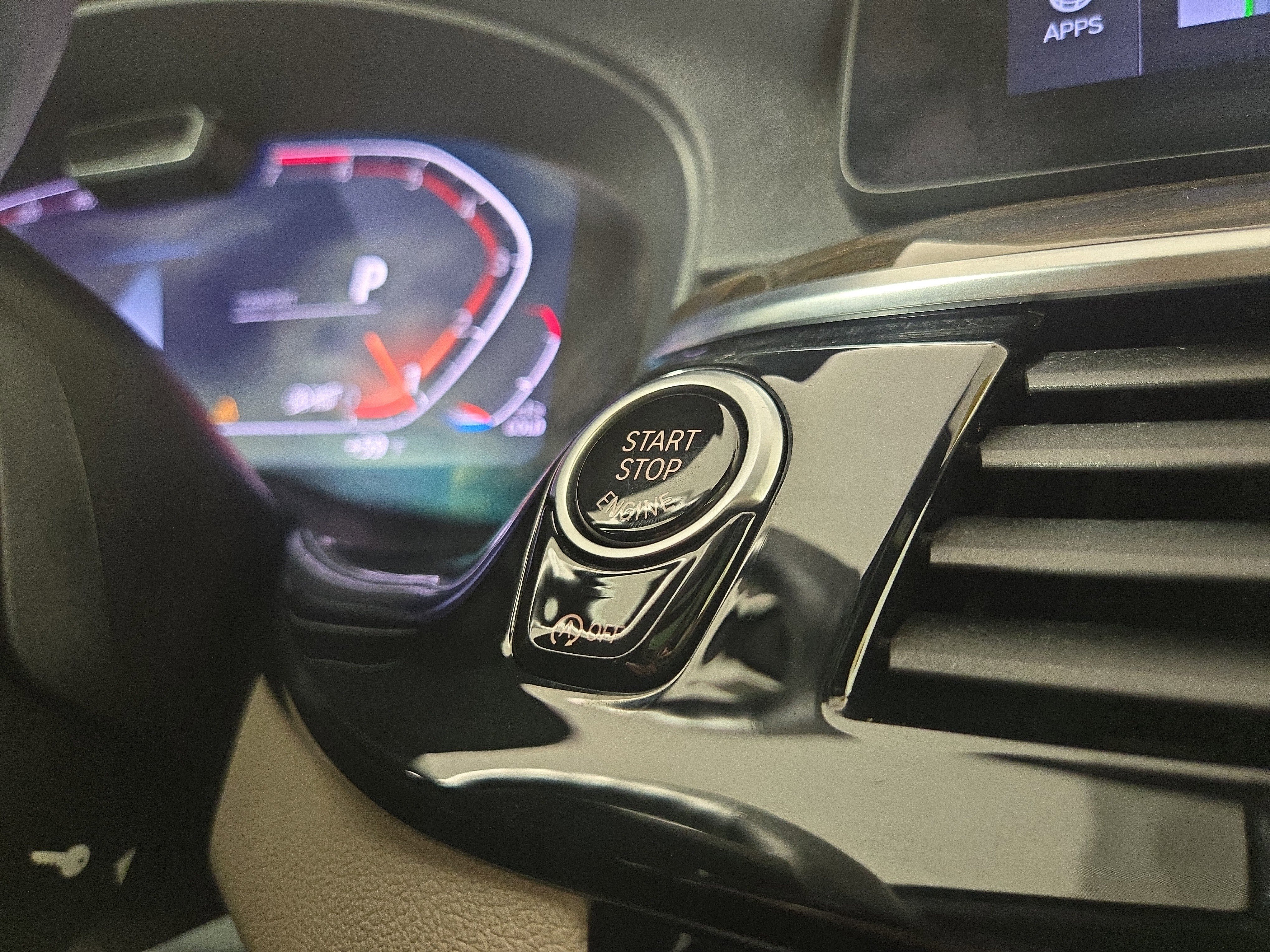 Used 2022 BMW 530i xDrive w/ Executive Package image 26