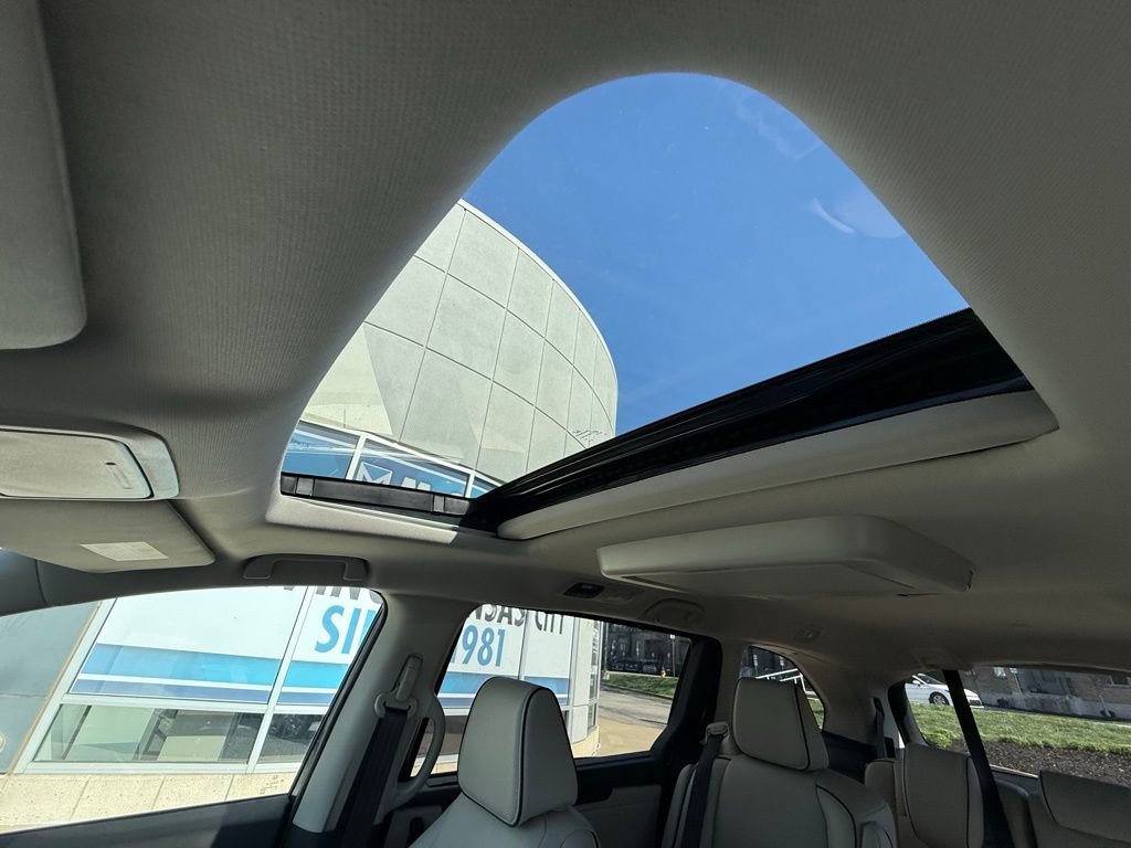 Used 2026 Honda Odyssey Touring image 5