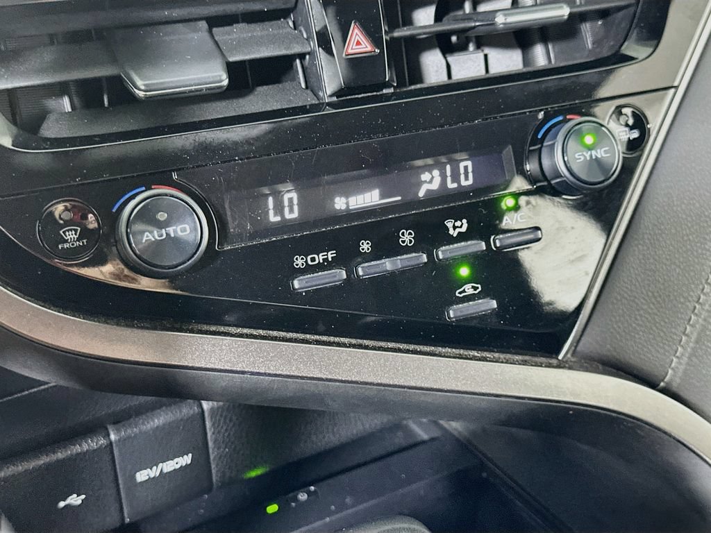 Used 2022 Toyota Camry XSE w/ Navigation Package FWD image 23