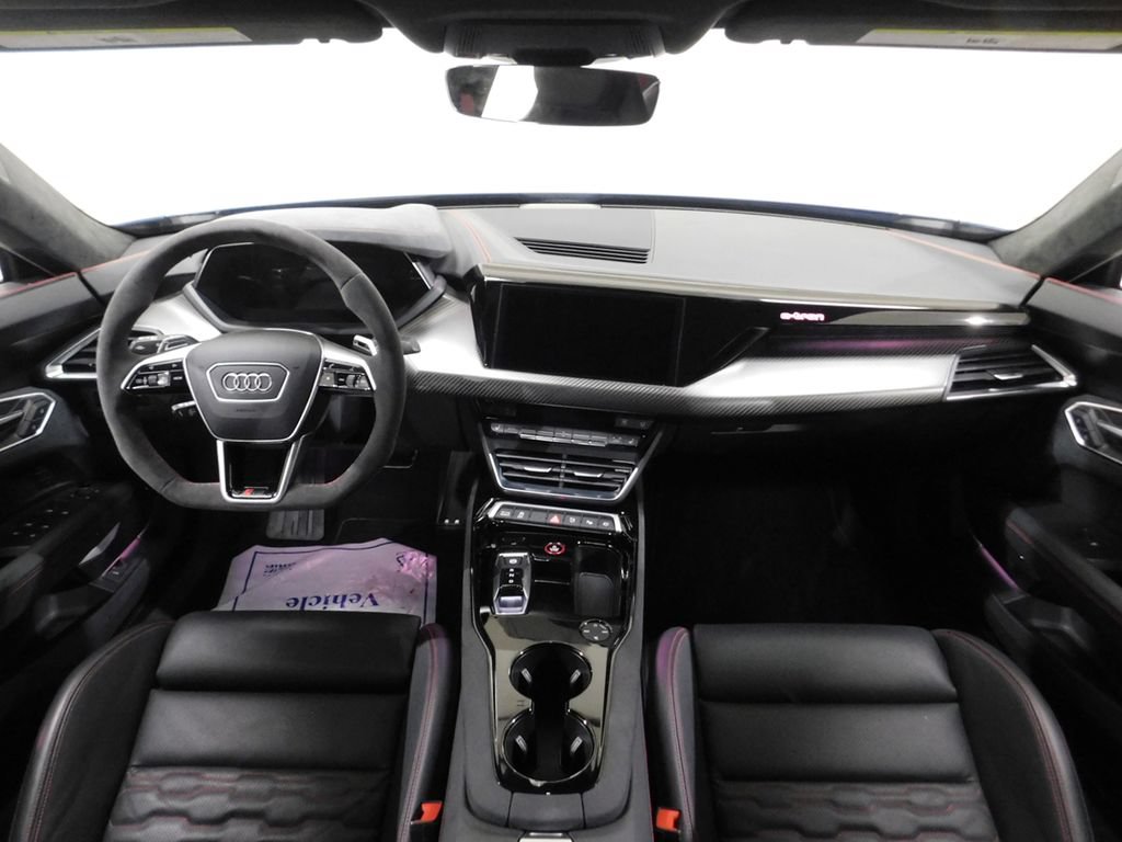 Used 2022 Audi RS e-tron GT AWD/4WD image 37