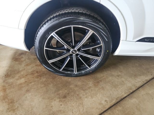 Used 2023 Audi Q7 3.0T Prestige image 26