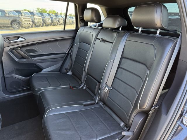 Used 2022 Volkswagen Tiguan SEL R-Line AWD/4WD image 7