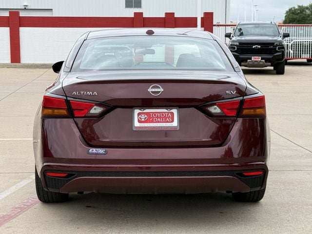 Used 2024 Nissan Altima 2.5 SV FWD image 5