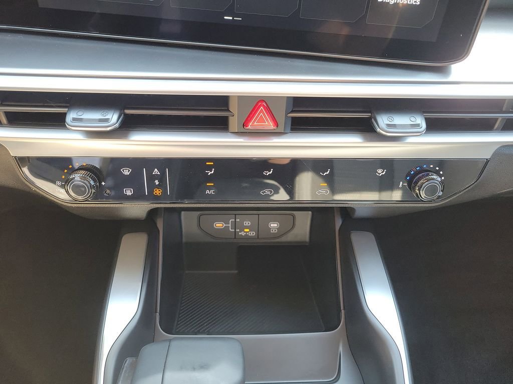 New 2026 Kia Sorento LX FWD image 31