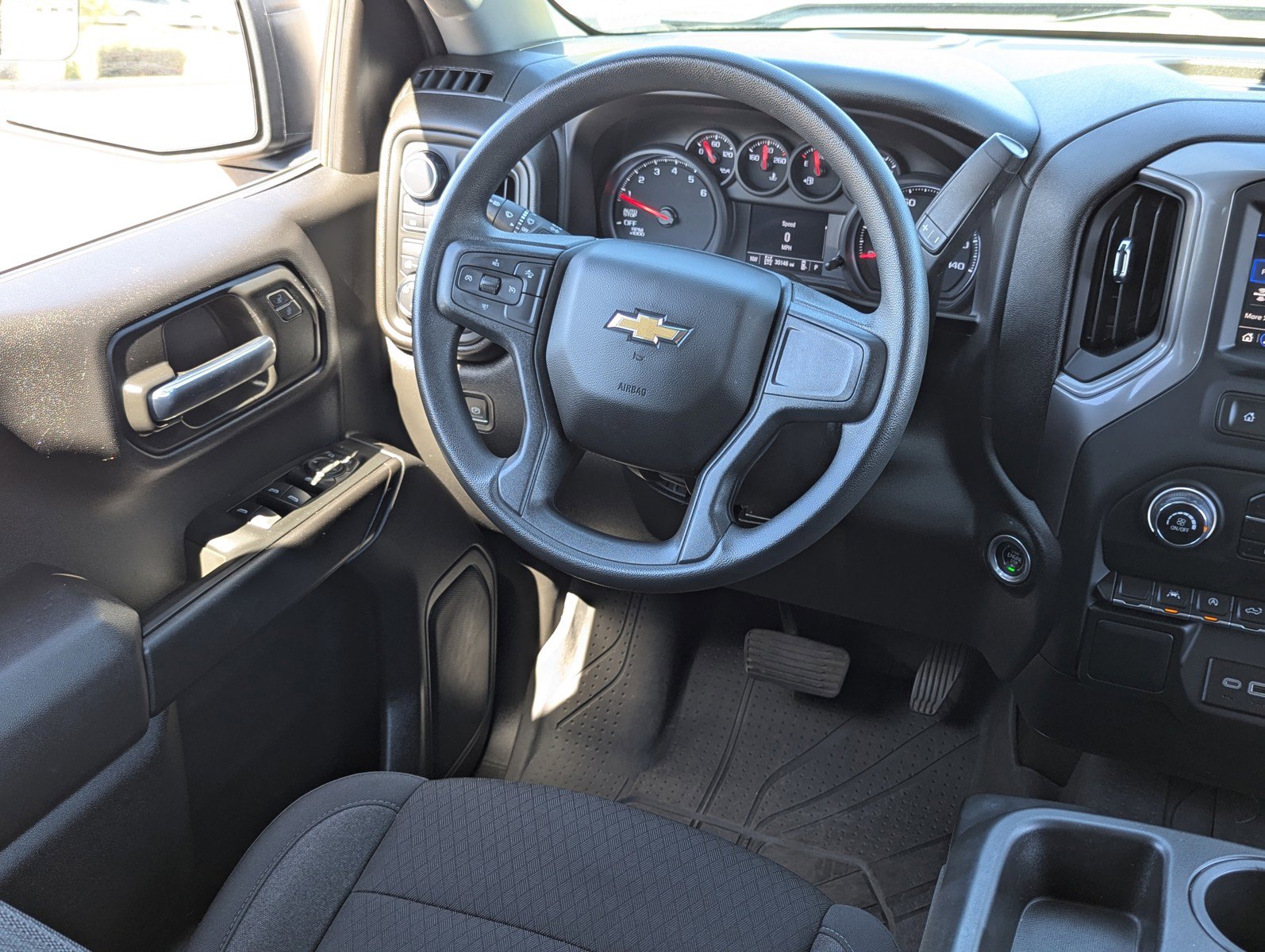 Certified 2024 Chevrolet Silverado 1500 Custom image 15