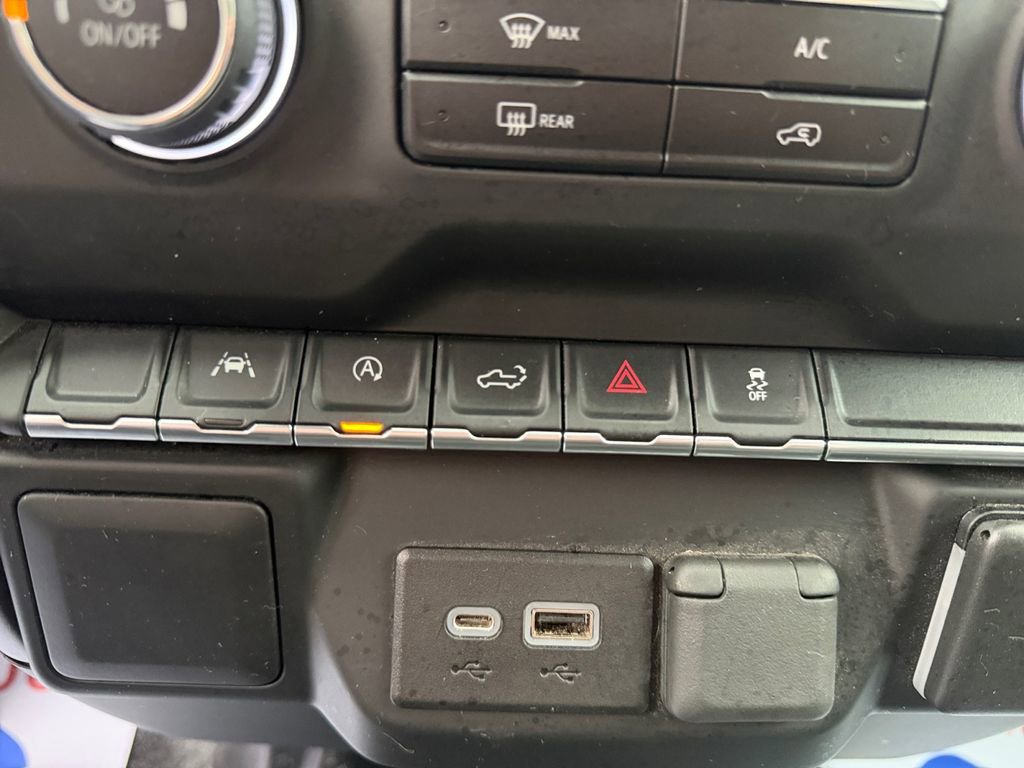 Used 2023 Chevrolet Silverado 1500 Custom image 25