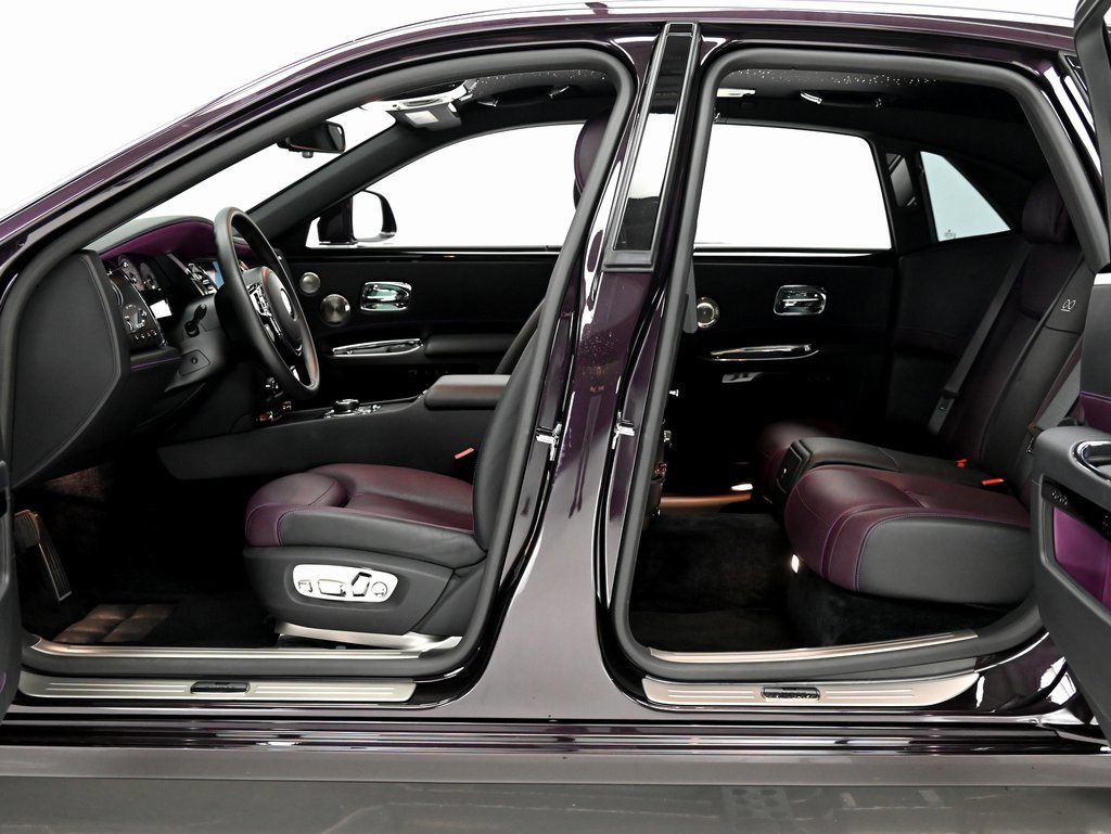 Used 2020 Rolls-Royce Ghost image 30